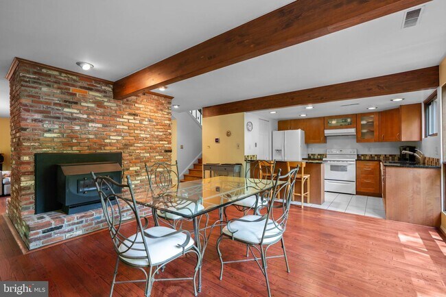 Foto del edificio - 5515 Hillfall Ct