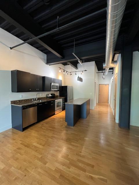 Foto del edificio - 350 E Short St