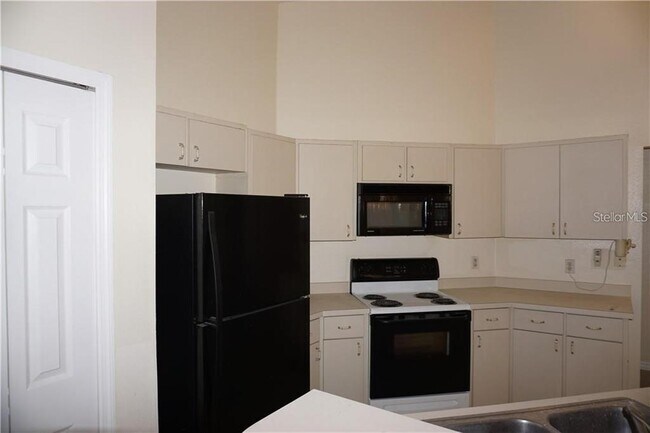 Building Photo - 16233 Coopers Hawk Ave