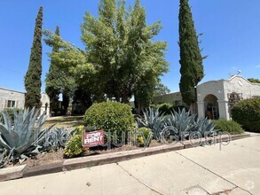 Building Photo - 266 W Belleview Ave