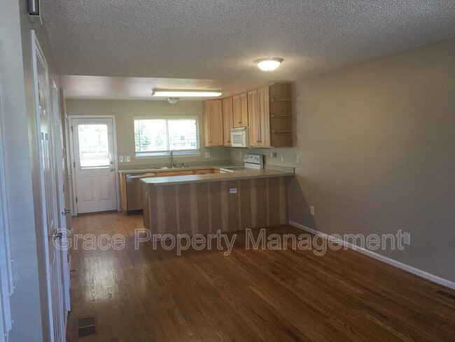 Building Photo - 3006 W 107th Pl