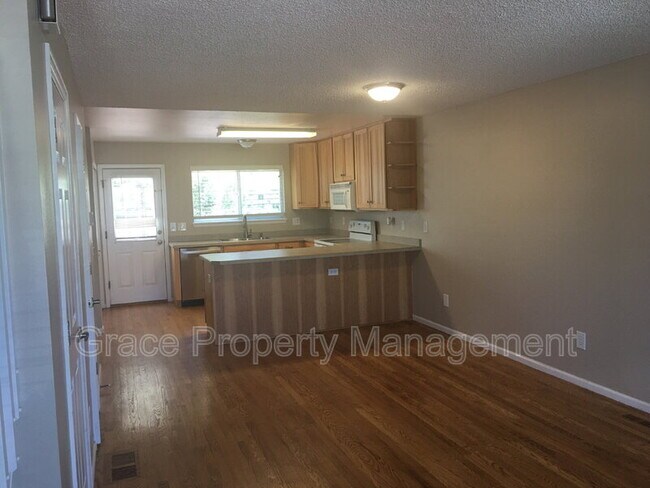 Foto del edificio - 3006 W 107th Pl