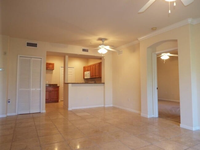 Building Photo - 13100 Bella Casa Cir