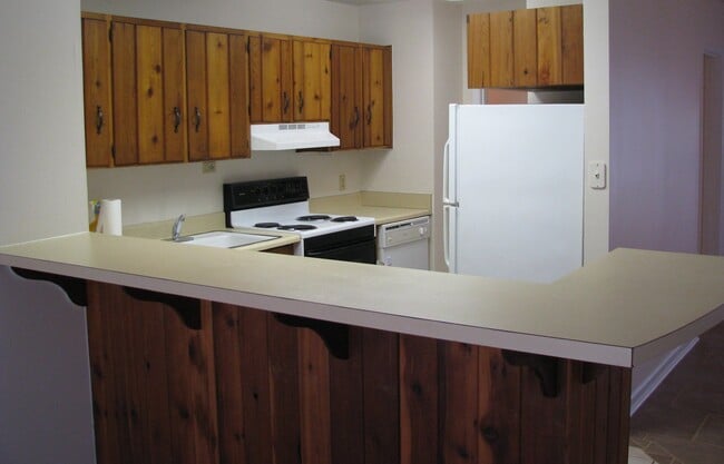 Building Photo - 6011 Audubon Dr