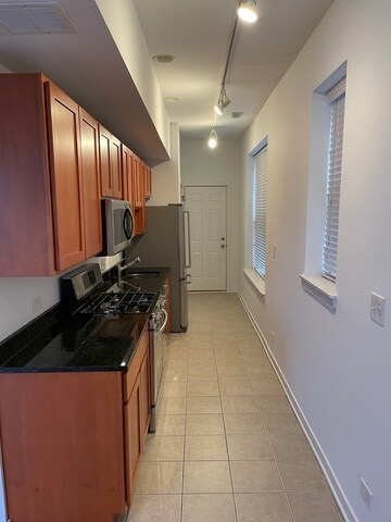 Foto del edificio - 2143 N Western Ave