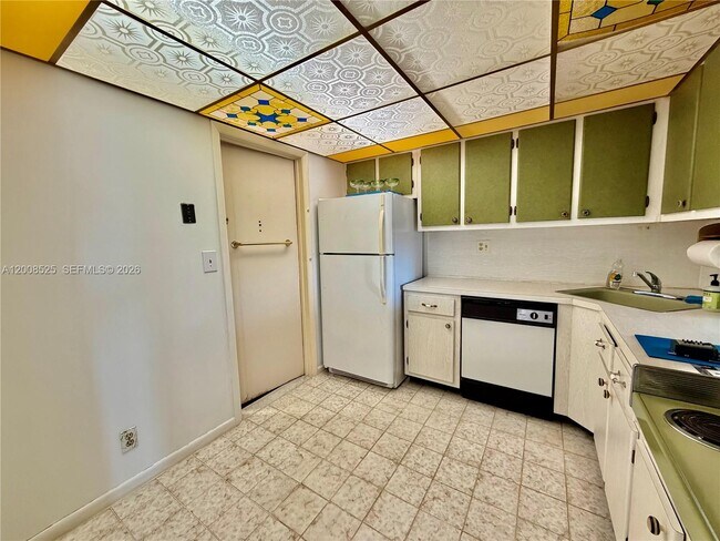 Foto del edificio - 1410 S Ocean Dr