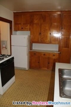 Building Photo - 3645 10th Ave S