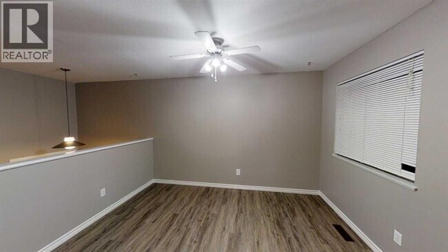 Photo du bâtiment - 13025-13095 95 St