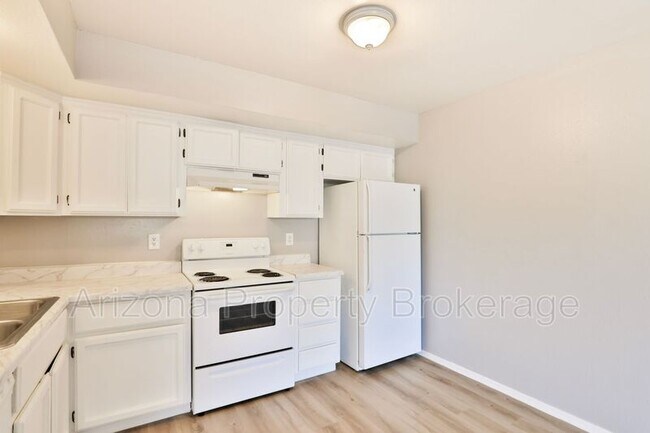 Foto del edificio - 6220 E Greenway St