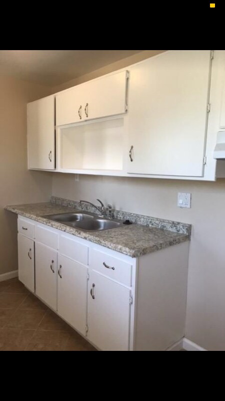 Foto del edificio - 5820 Pickering Ave