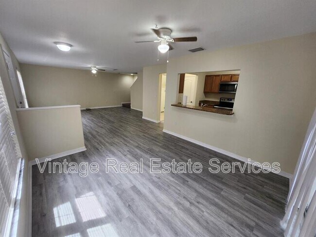 Building Photo - 10932 Keys Gate Dr