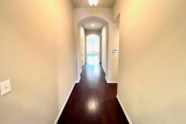 Foto del edificio - 9740 Innes Pl
