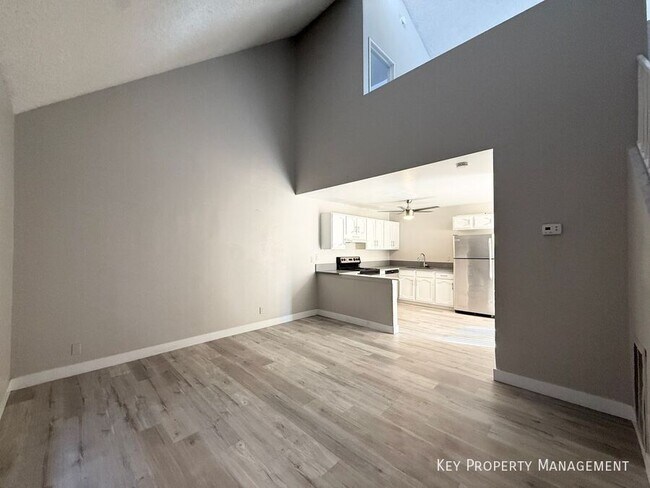 Foto del edificio - 5187 Garden Ln