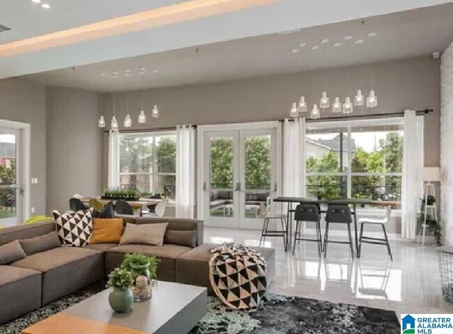 Foto del edificio - 210 15th St E