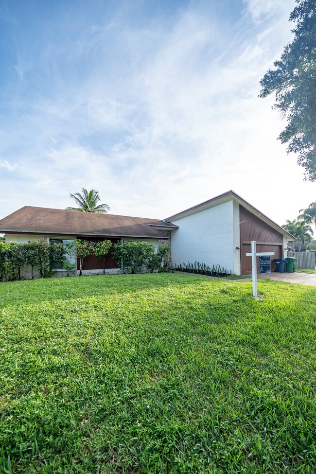 6721 NW 44th Ct Lauderhill, FL 33319 Alquileres en Lauderhill, FL