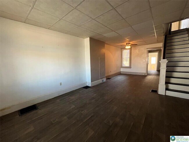 Foto del edificio - 116 E Elizabeth Ave