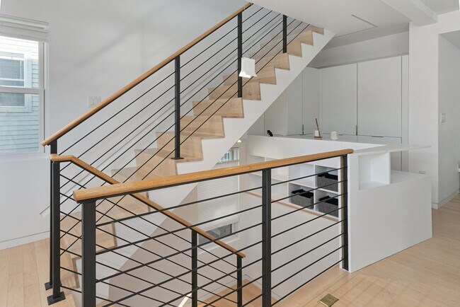 Building Photo - 137 Mount Auburn St