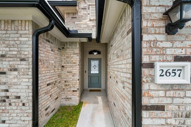 Building Photo - 2657 Westeros St