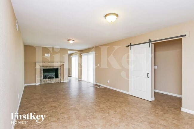 Foto del edificio - 4716 S Kenwood Ln