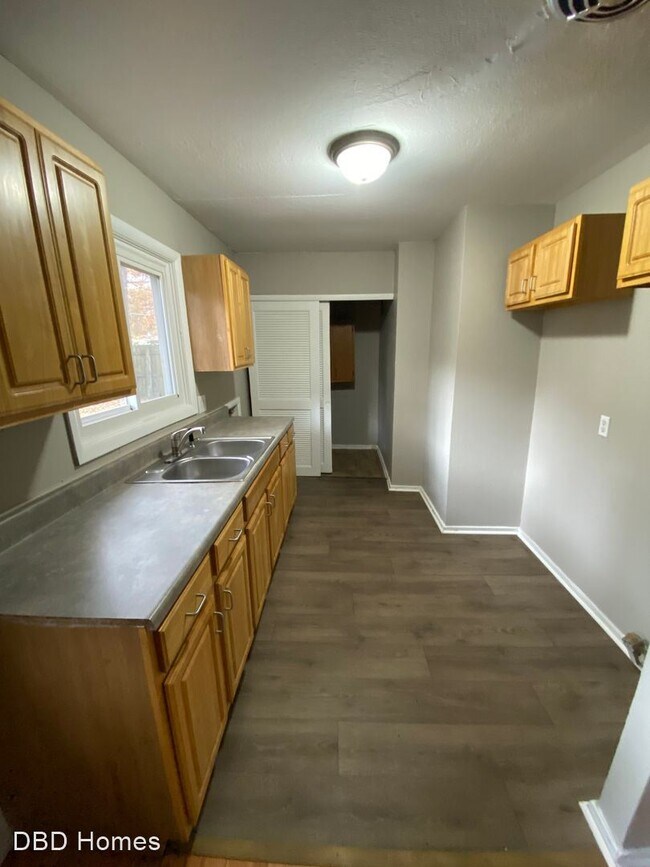 Building Photo - 3 br, 1 bath House - 2431 Ormsby St