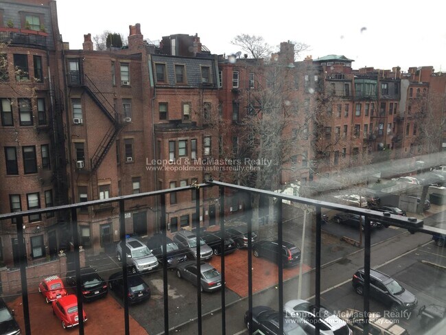 Foto del edificio - 262 Newbury St