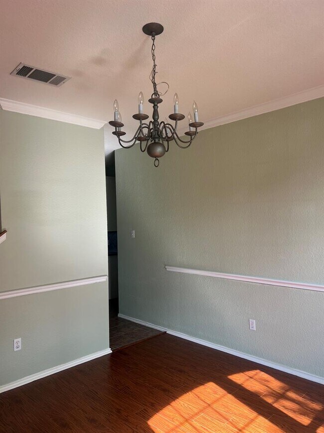 Building Photo - 1318 Willow Bluff Dr