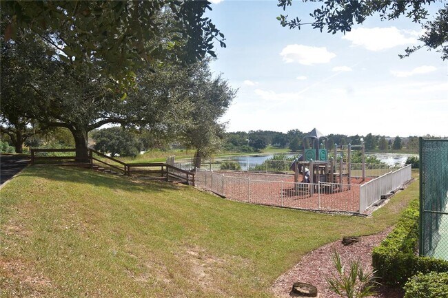 Building Photo - 6003 Hemingway Cir