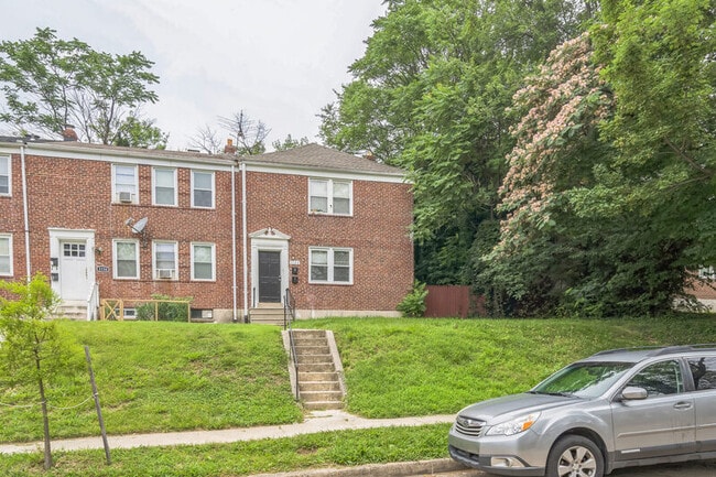 Building Photo - 1122 Gleneagle Rd