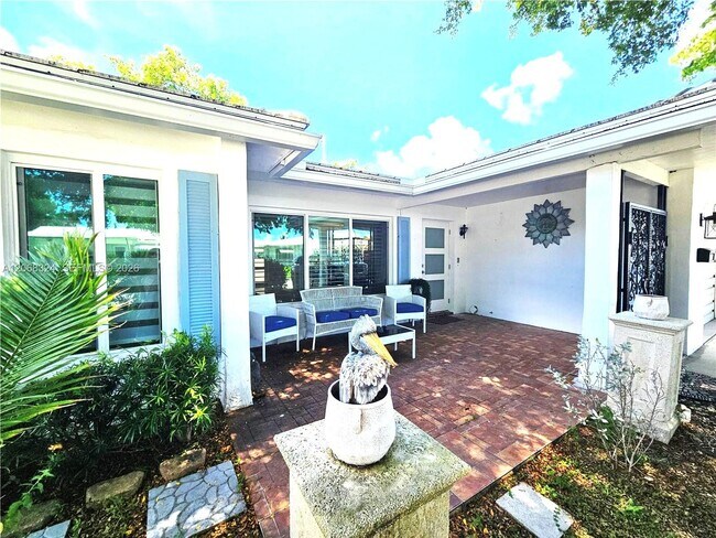 Foto del edificio - 2661 NW 4th Ave