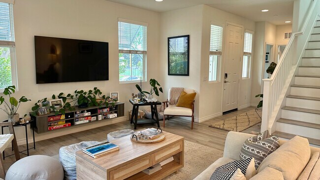 Sala de estar - 194 Olive Ave