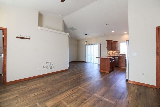 Building Photo - 4803 Catalonia Dr