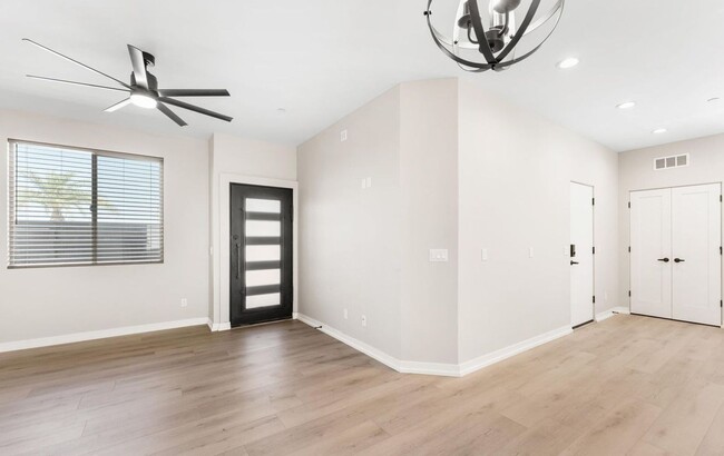 Foto del edificio - 3448 Oro Grande Blvd