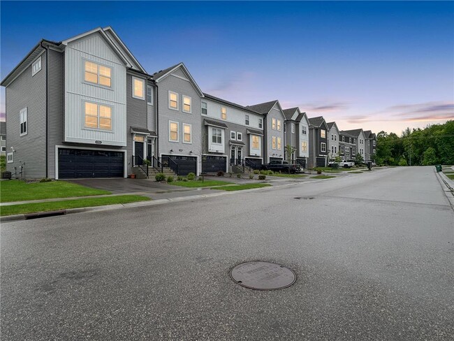 Building Photo - 13511 Territorial Cir N