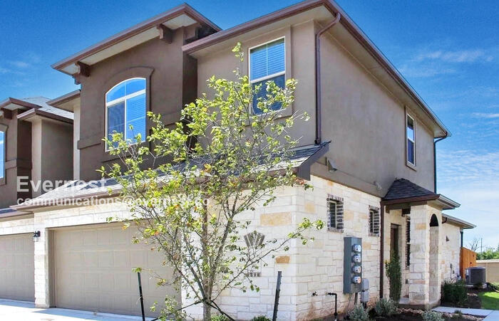 Foto principal - 2880 Donnell Dr