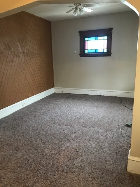 Building Photo - First floor updated one bedroom