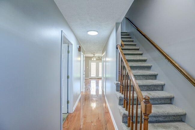 Foto del edificio - 3 Bdrm / 2 Bath - Townhouse - Downtown Kpt