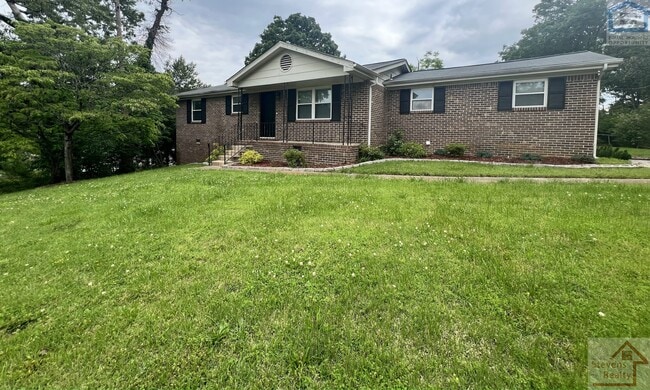Building Photo - 8501 Maplewood Trail