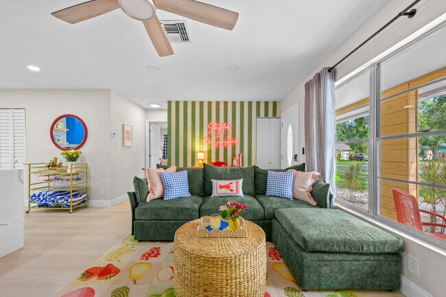 Foto del edificio - 7957 CottonWoode Dr