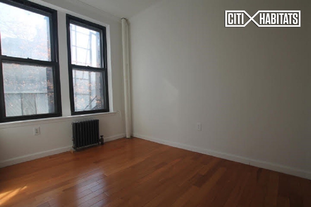 Building Photo - 442 3rd Ave