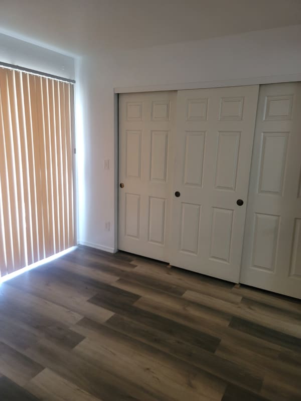 Building Photo - 3550 Bay Sands Dr