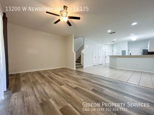 Foto del edificio - 13200 W Newberry Rd