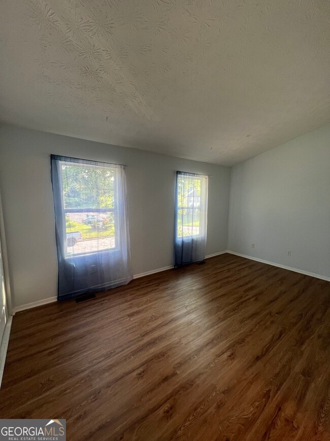 Building Photo - 1535 Inverness Dr