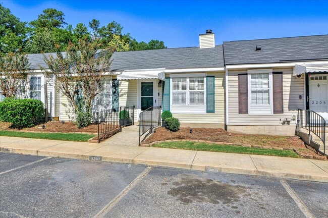 Foto del edificio - 2207 Thicket Ct