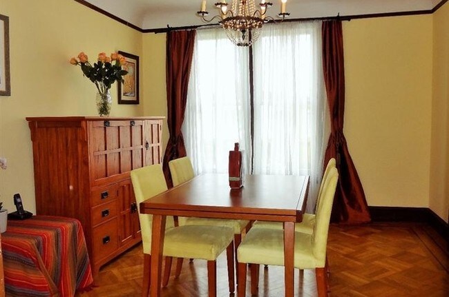 Comedor - 1438 38th Ave