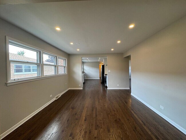 Foto del edificio - 6752 E Prairie Rd