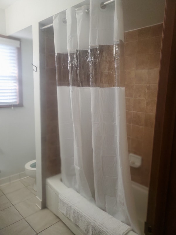 Building Photo - 1215 E Elm St