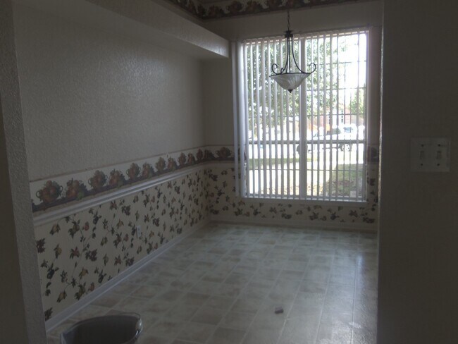 Foto del edificio - 4201 Windwood Dr