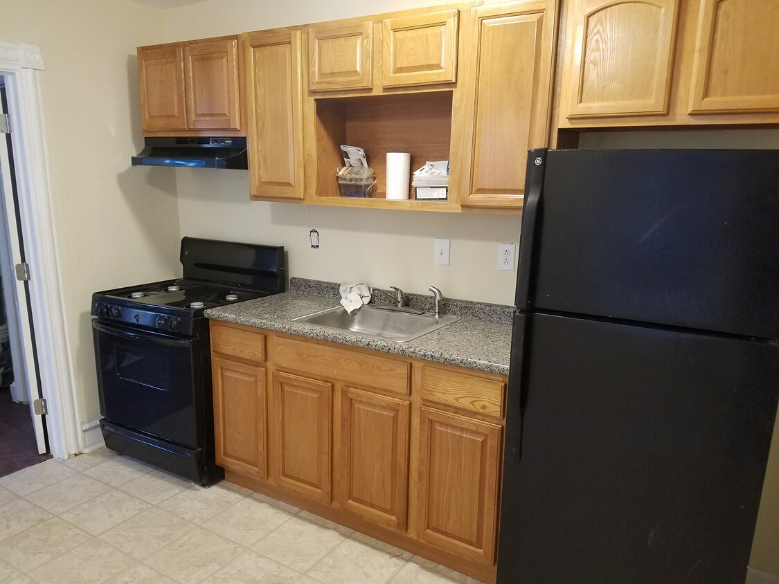 4320 Wyalusing Ave Unit 1st Floor, Philadelphia, PA 19104 Room for