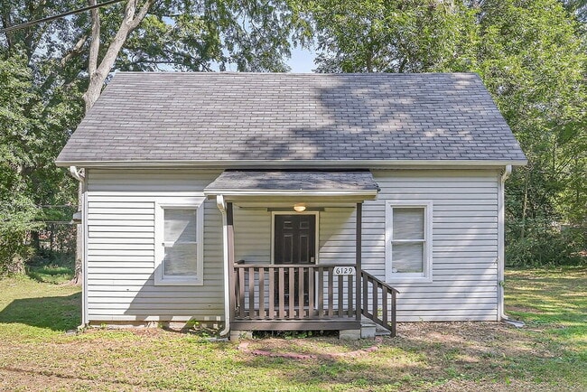 Building Photo - 6129 Sorrell St NE