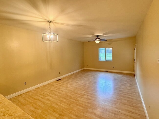 Building Photo - 2120 Mead Ln